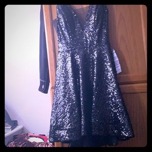 Sparkling DRESS🚨📸🧨🎁🎊🎉🎈